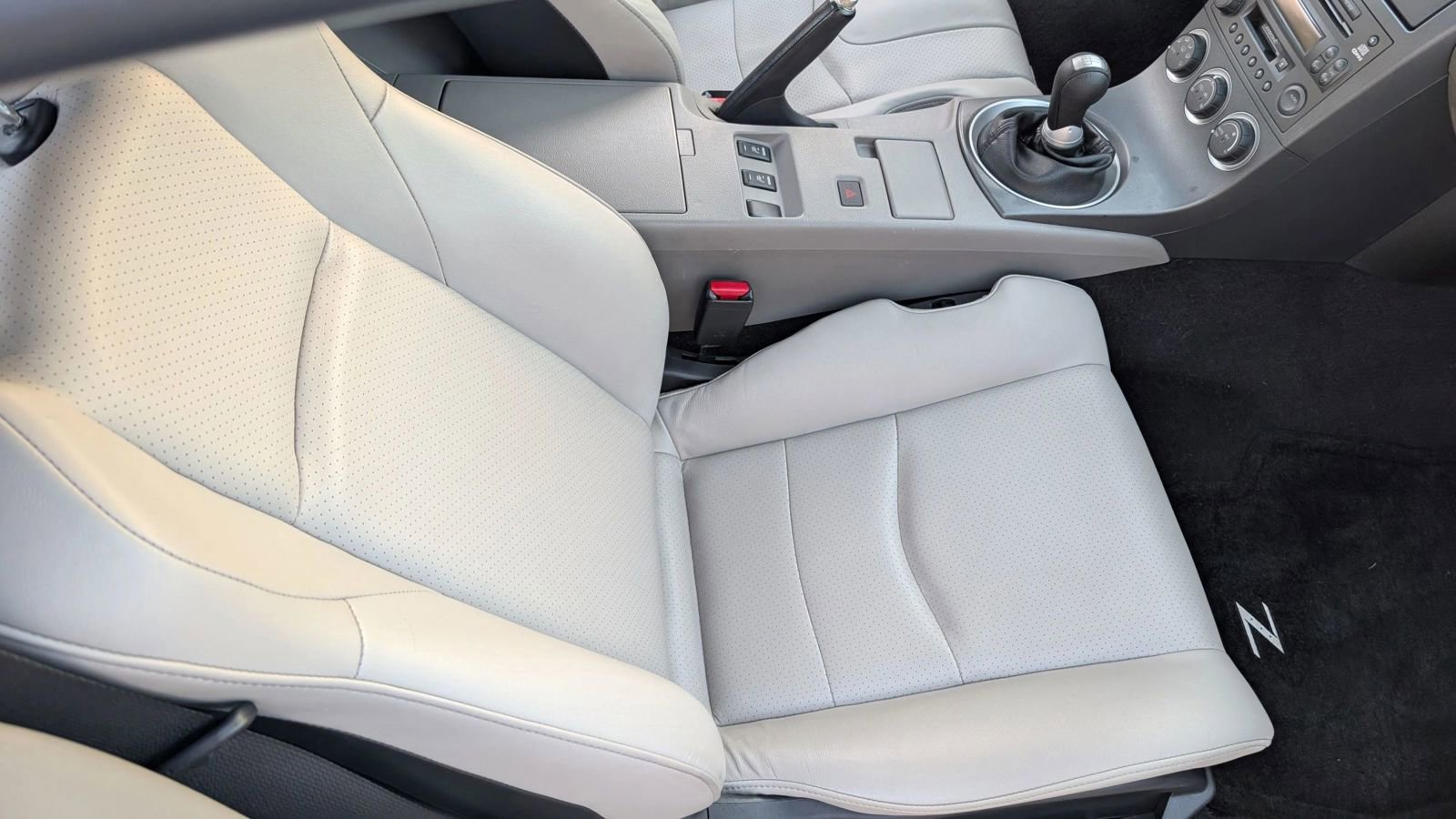 Used 2003 Nissan 350Z Touring image 10
