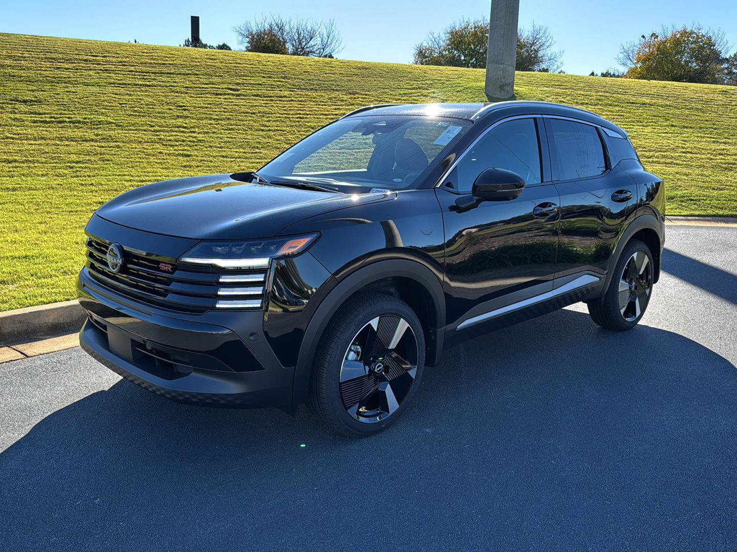 New 2026 Nissan Kicks SR