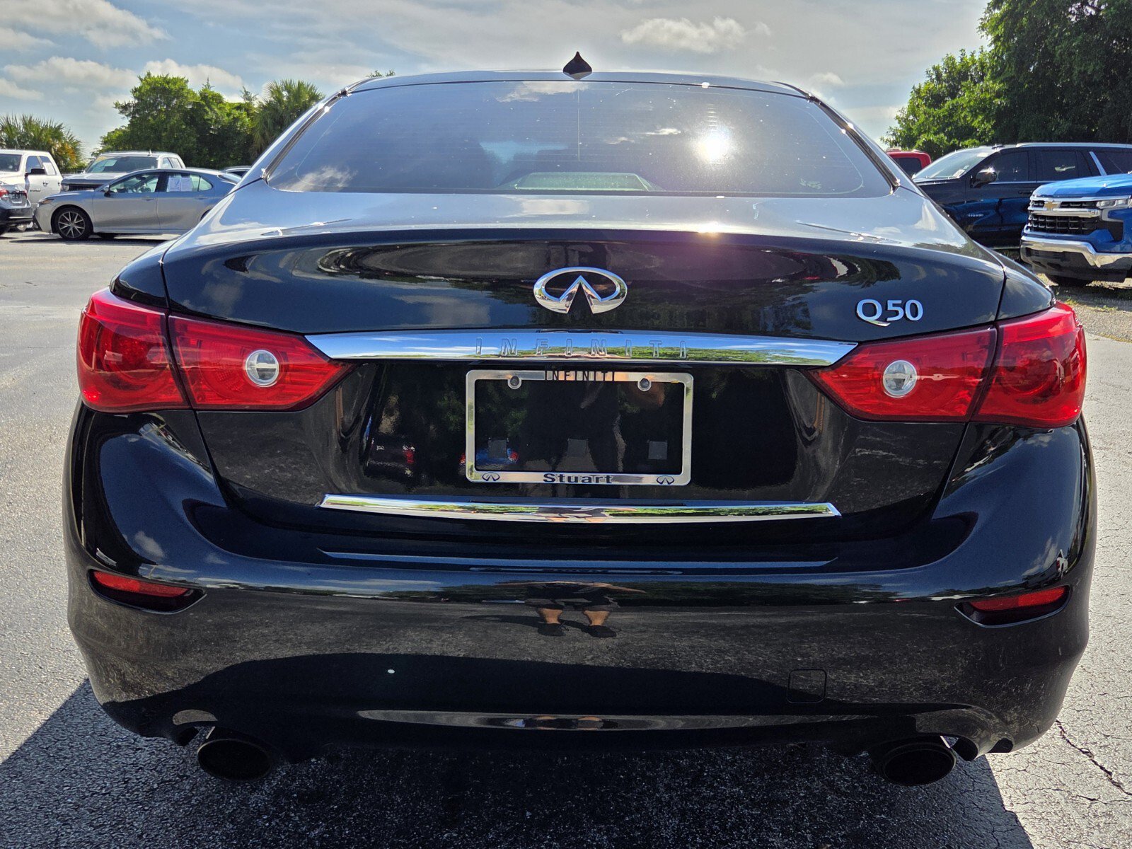 Used 2017 INFINITI Q50 3.0t Premium w/ 3.0T Premium Plus Package RWD image 4