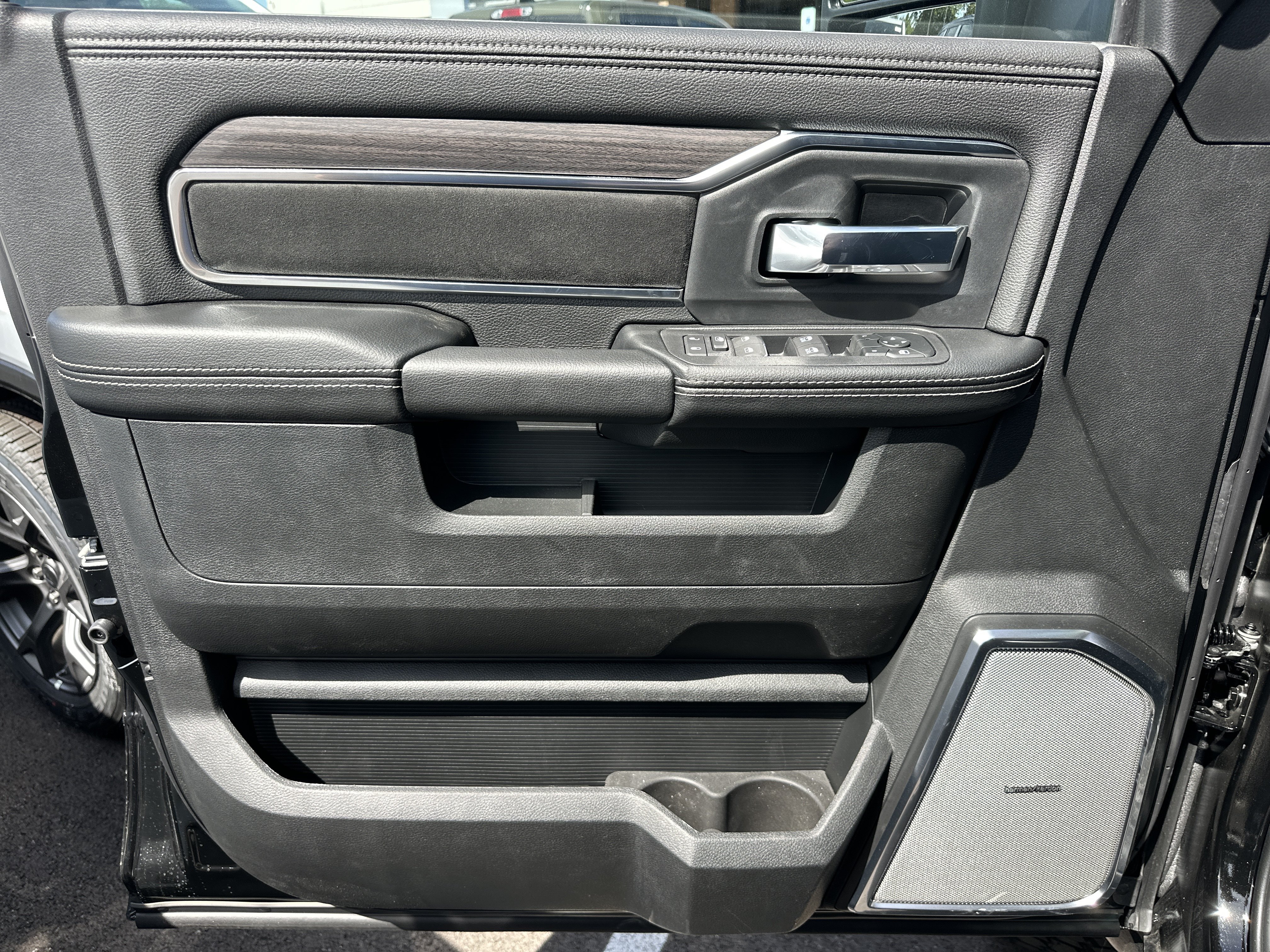 New 2027 RAM 5500 4x4 Crew Cab image 30