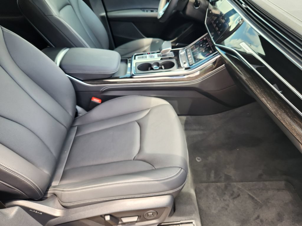Certified 2024 Audi Q8 Premium Plus w/ Premium Plus Package AWD/4WD image 16