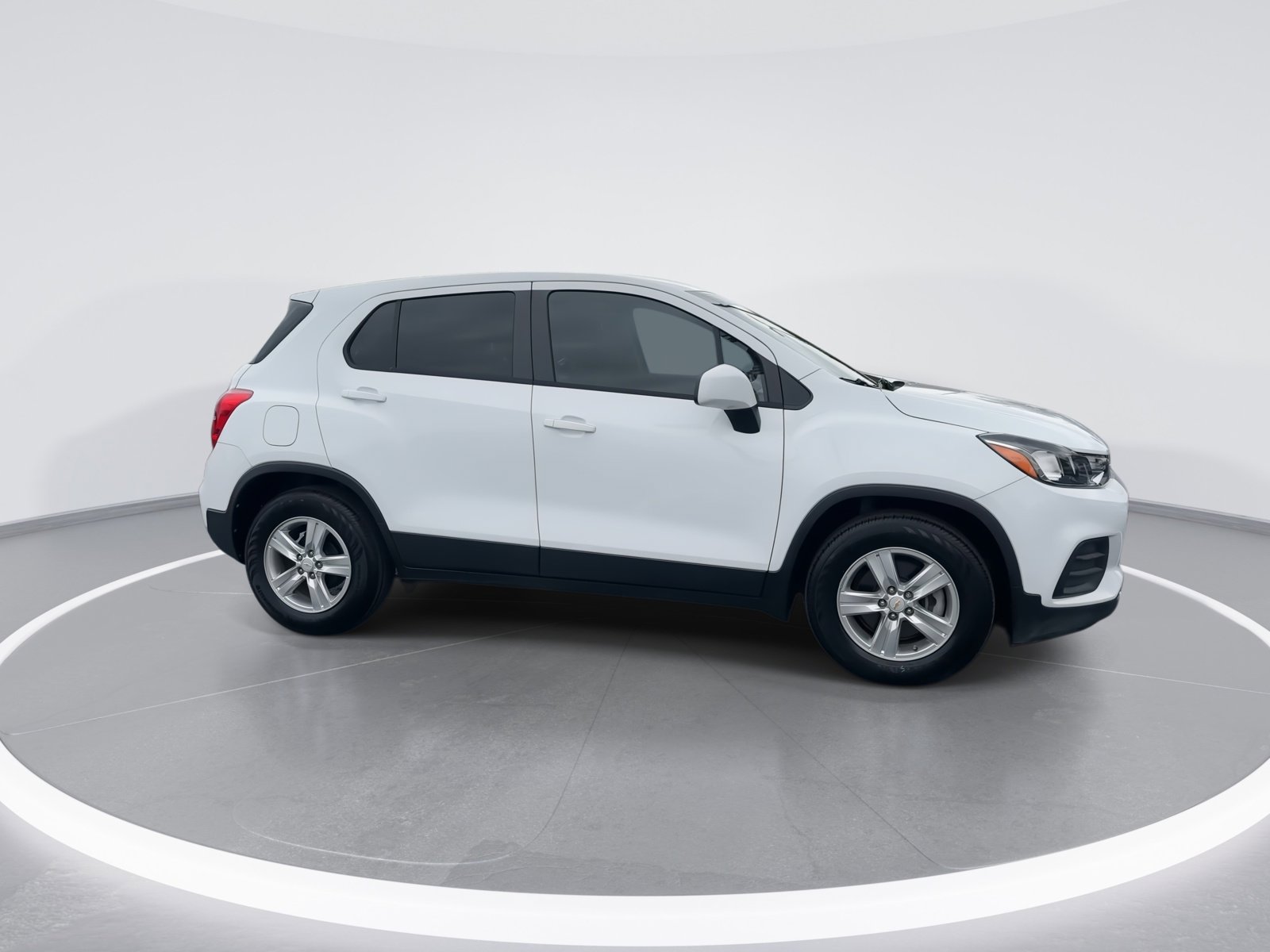 Used 2020 Chevrolet Trax LS w/ Tint and Cruise Package image 10