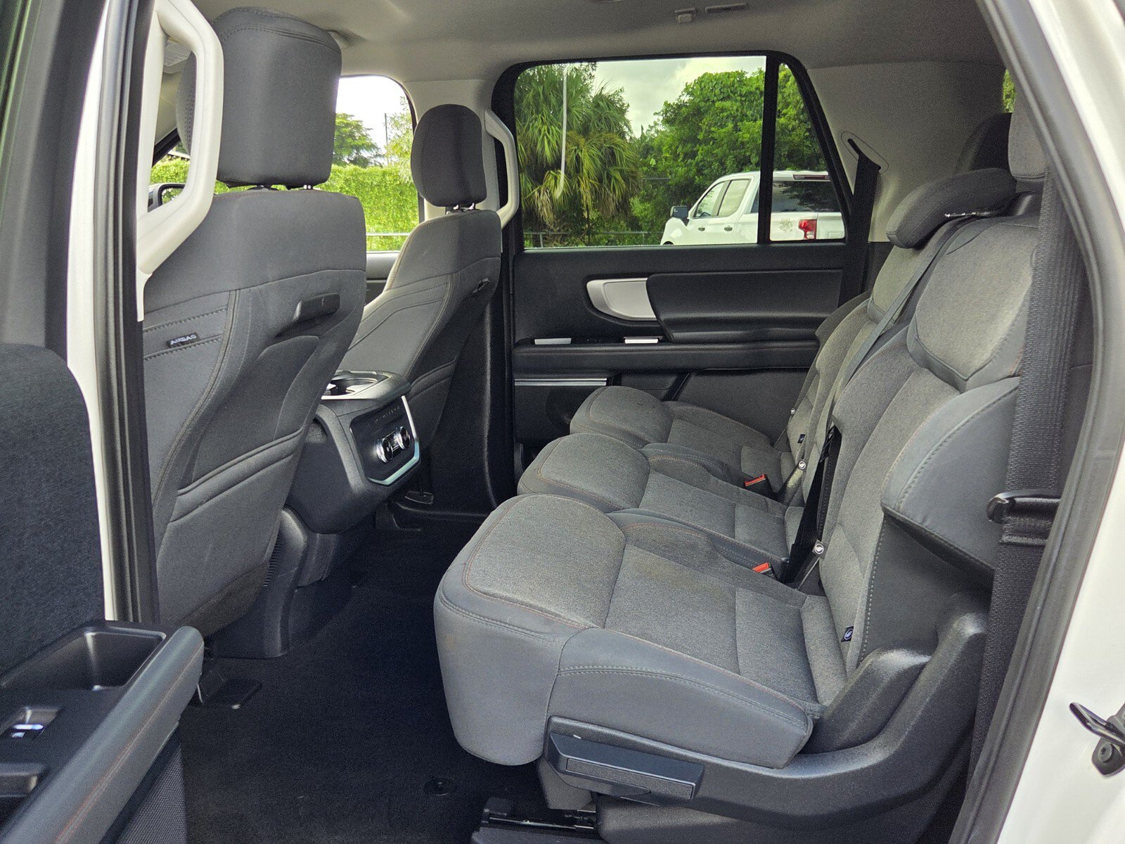 Used 2025 Ford Expedition Max Active RWD image 10