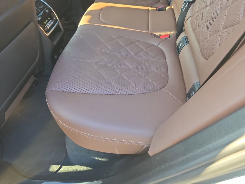 Used 2024 BMW X5 xDrive40i w/ Premium Package image 18