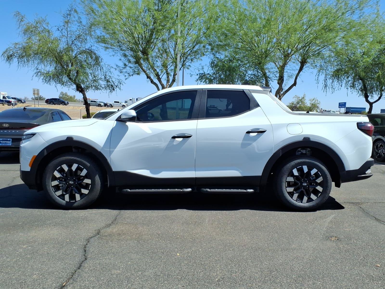 New 2026 Hyundai Santa Cruz SE FWD image 2