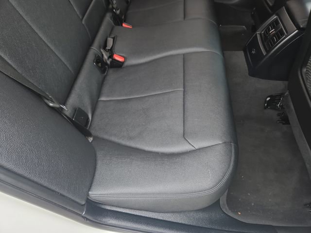 Used 2018 BMW 330e image 32