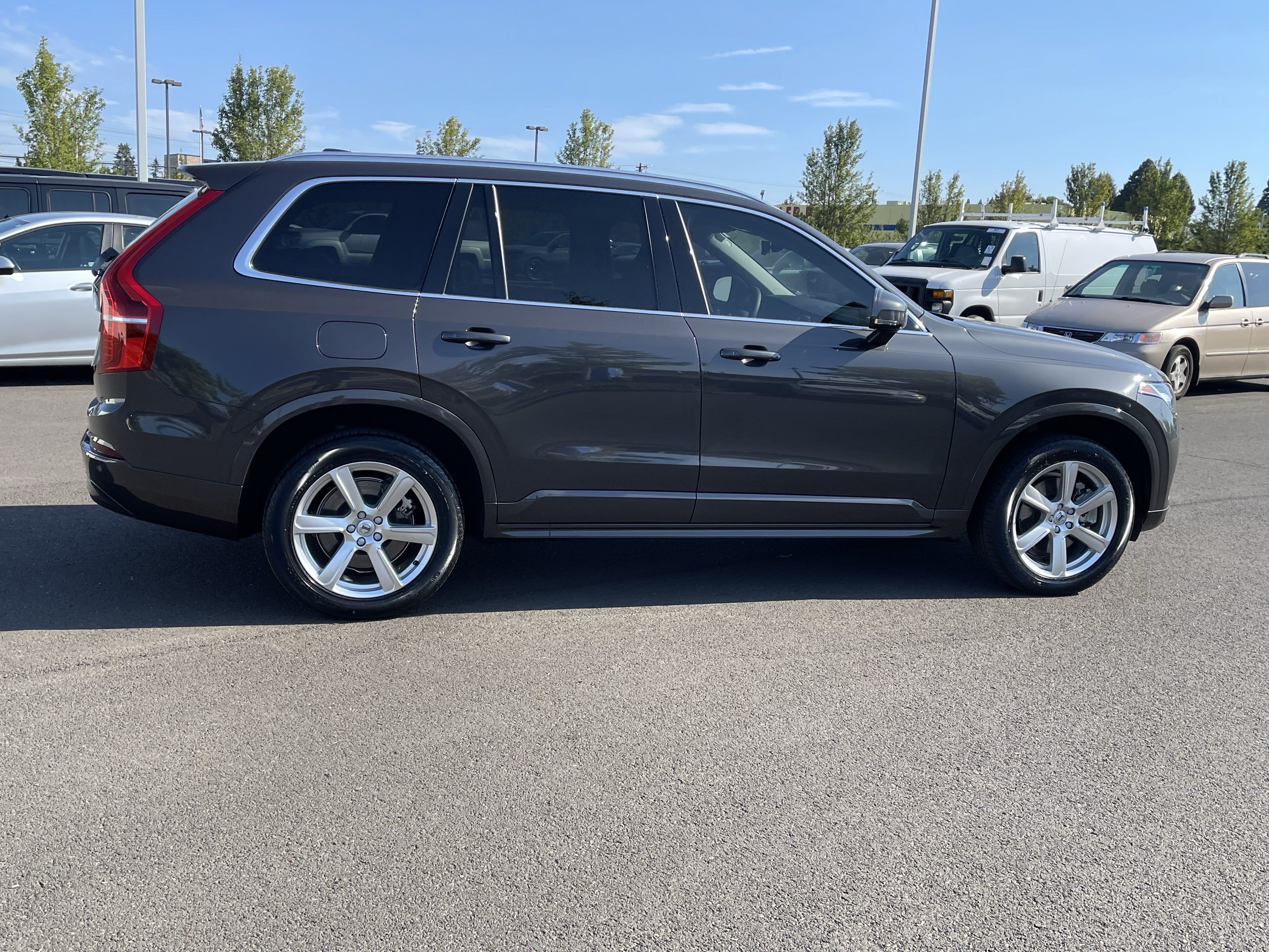 Used 2023 Volvo XC90 B5 Core AWD/4WD image 6