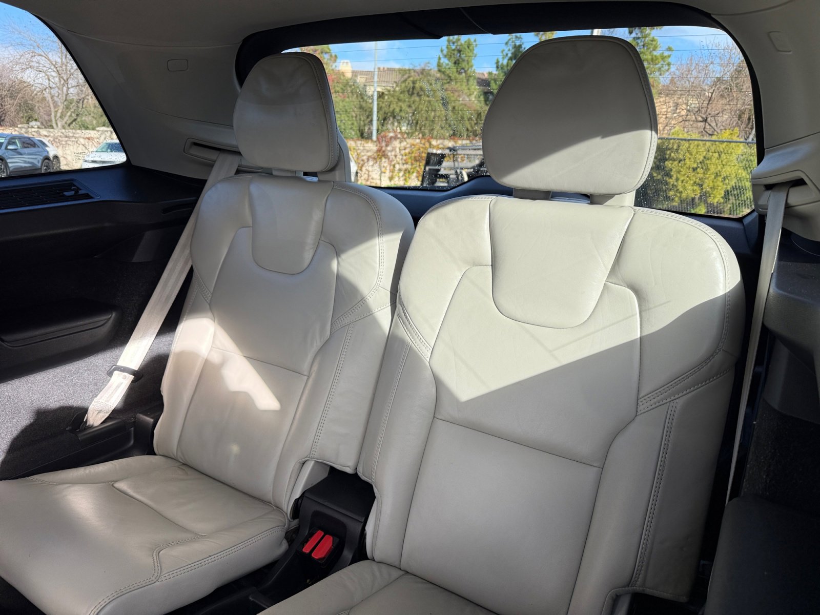 Used 2023 Volvo XC90 T8 Ultimate w/ Protection Package Premier image 21