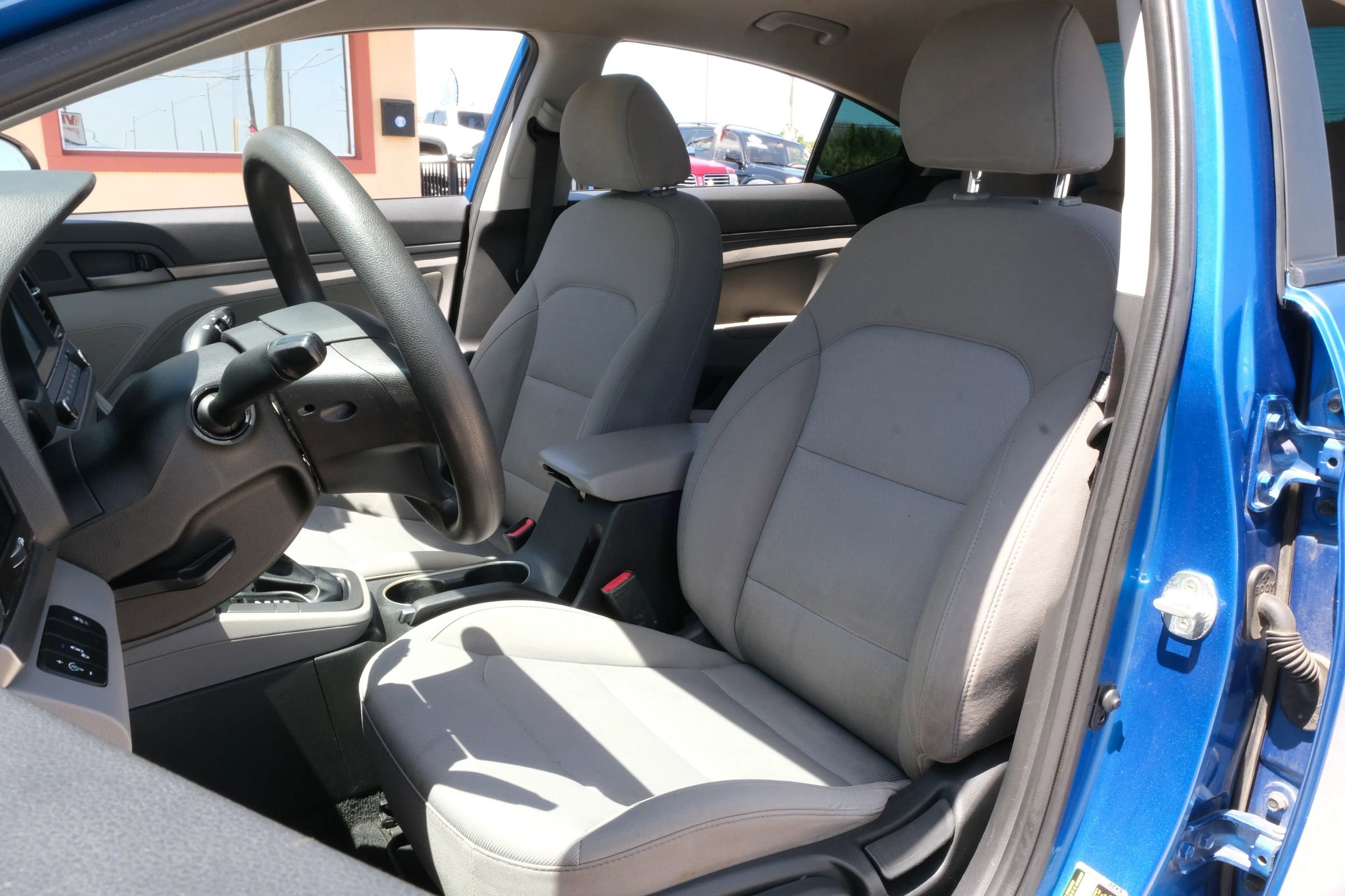 Used 2018 Hyundai Elantra SEL FWD image 9