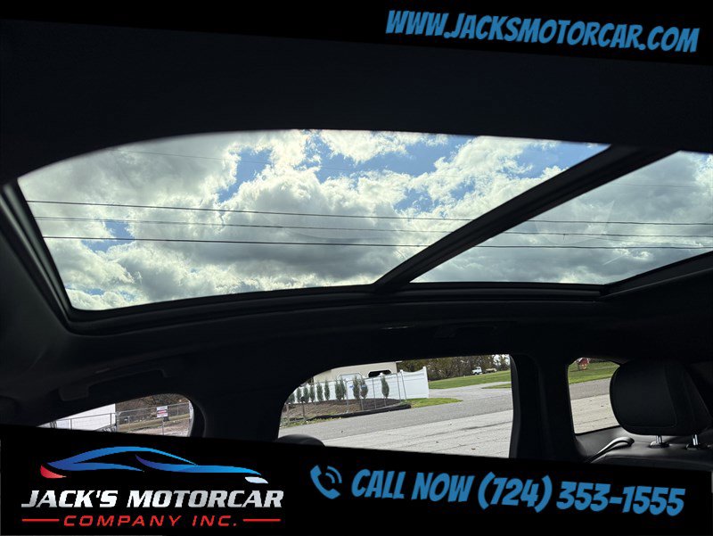 Used 2024 Lincoln Nautilus Reserve w/ Equipment Group 202A image 18