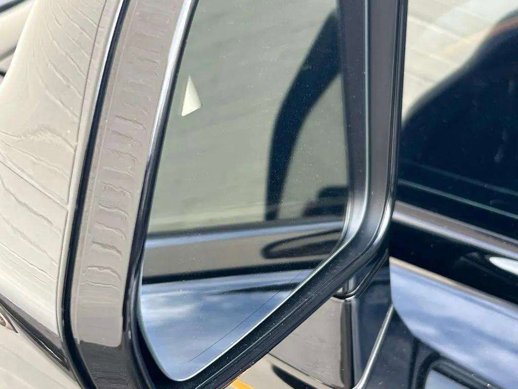 Certified 2022 Rolls-Royce Ghost Black Badge image 25