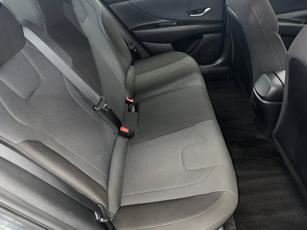 Used 2023 Hyundai Elantra SE image 23