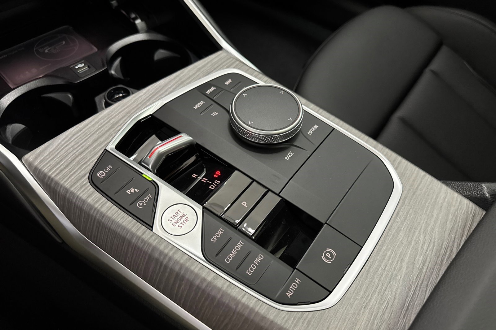New 2026 BMW 330i Sedan w/ Premium Package image 18