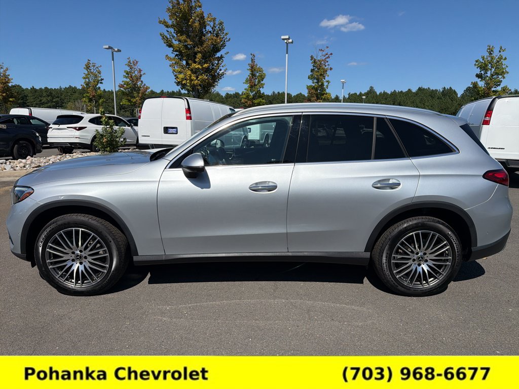 Used 2023 Mercedes-Benz GLC 300 4MATIC image 4