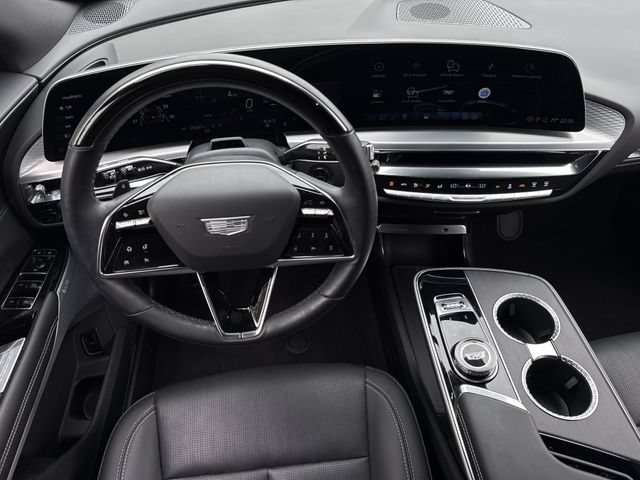 Used 2024 Cadillac Lyriq Luxury w/ LPO, Floor Liner Package AWD/4WD image 12