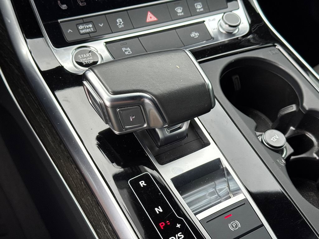 Used 2021 Audi Q8 Premium Plus w/ Premium Plus Package AWD/4WD image 32
