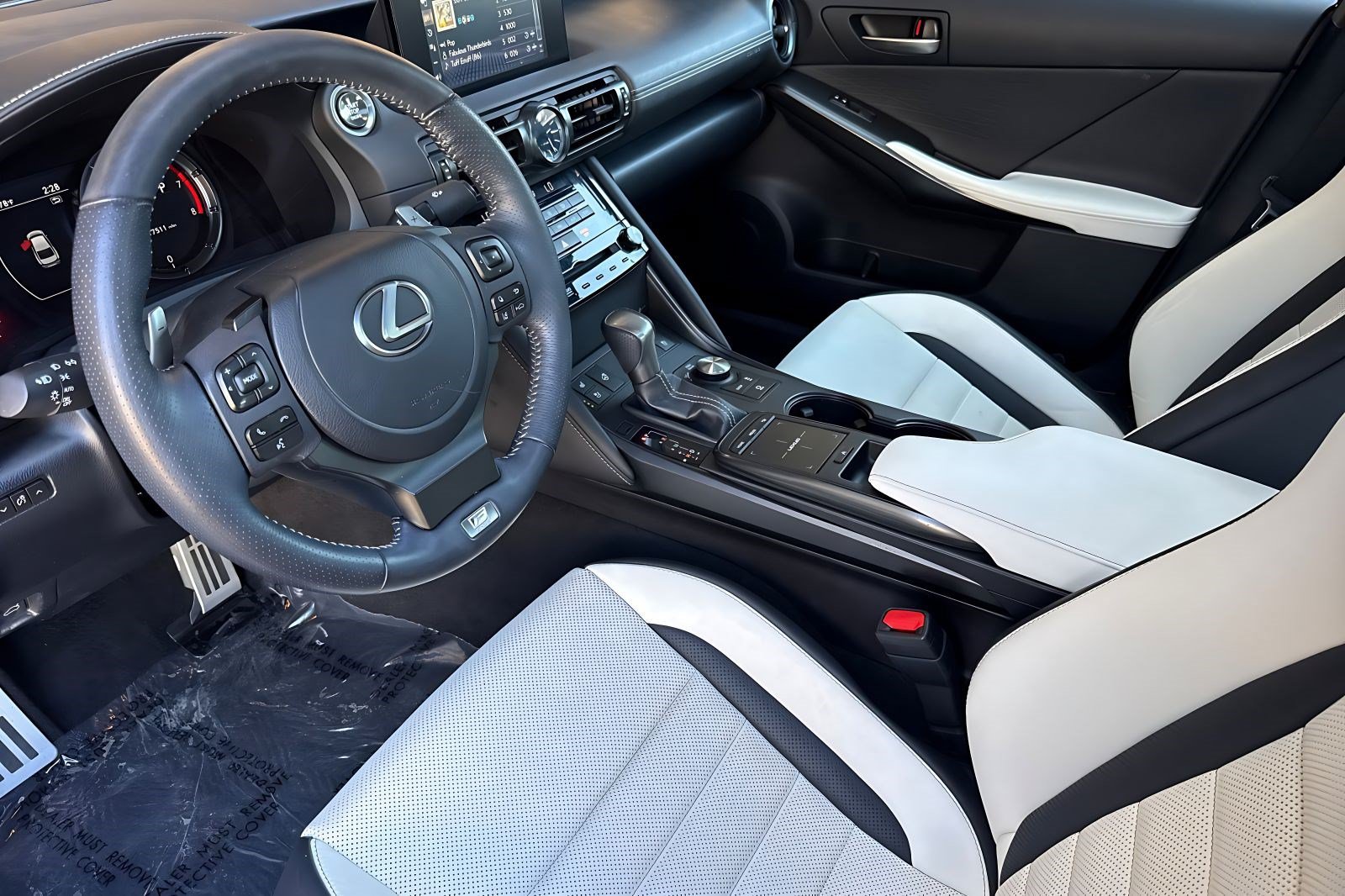 Certified 2023 Lexus IS 350 F Sport w/ Accessory Package RWD image 4