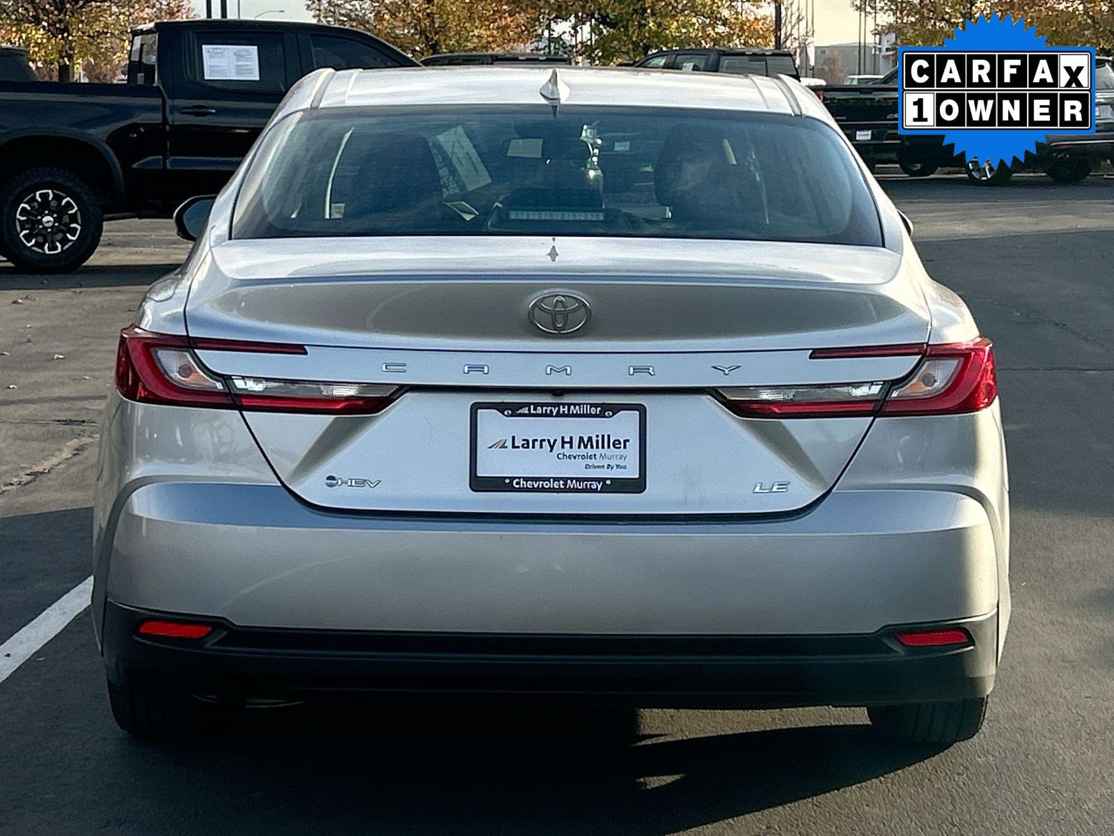Used 2025 Toyota Camry SE image 5
