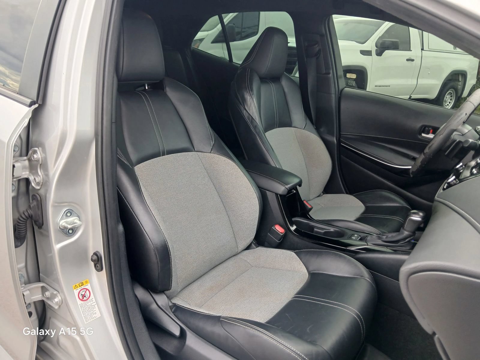 Used 2020 Toyota Corolla XSE FWD image 50