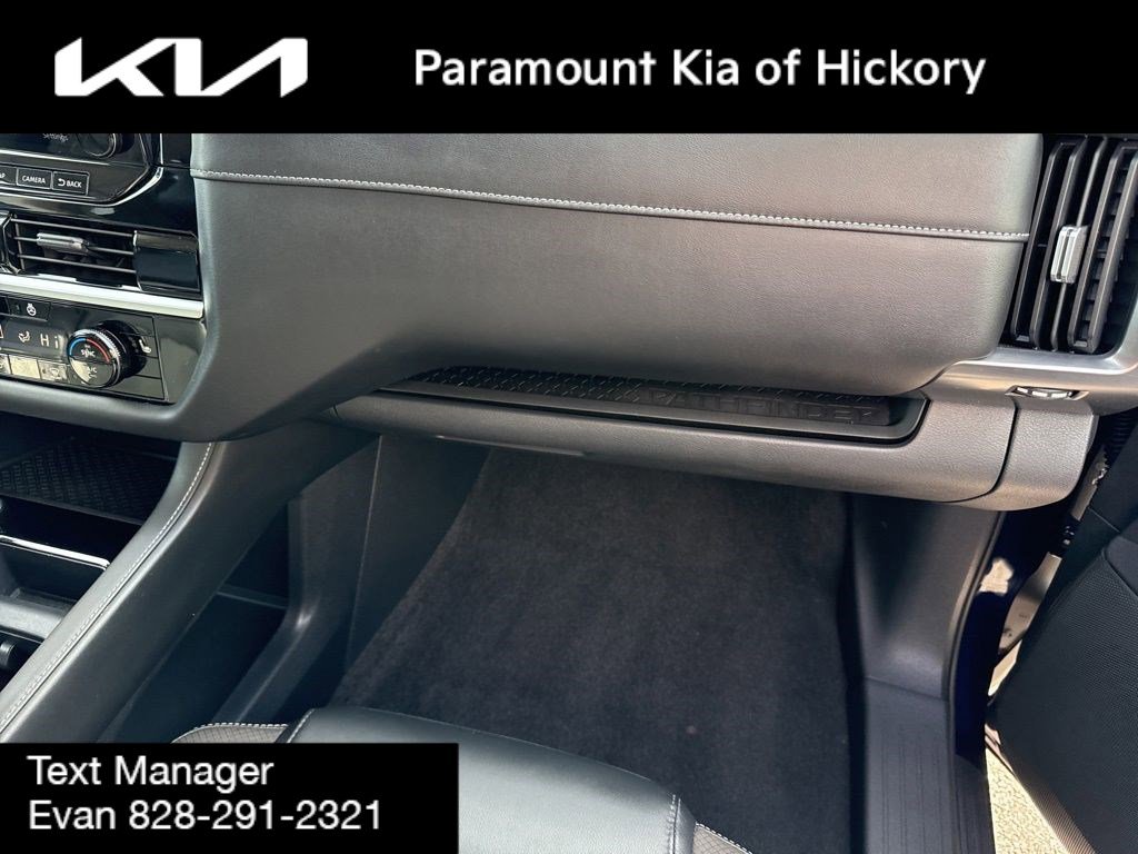 Used 2022 Nissan Pathfinder SL w/ SL Black Package image 35