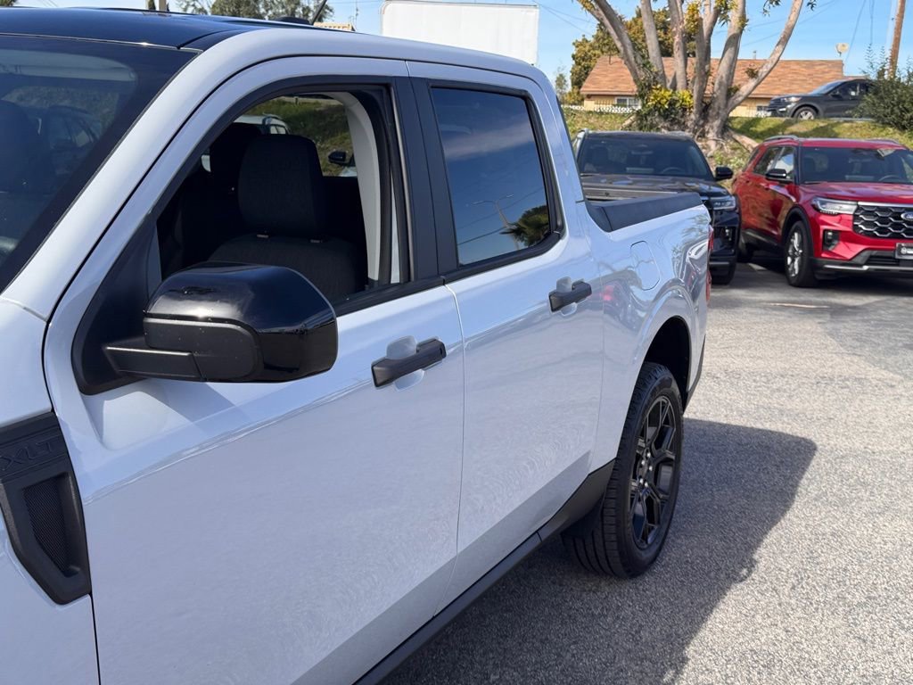 Used 2025 Ford Maverick XLT w/ Black Appearance Package image 8
