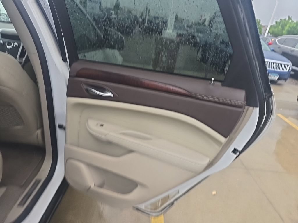 Used 2010 Cadillac SRX Premium AWD/4WD image 13