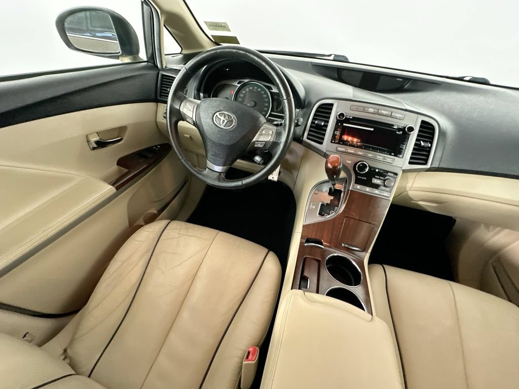 Used 2011 Toyota Venza w/ Leather Pkg FWD image 9