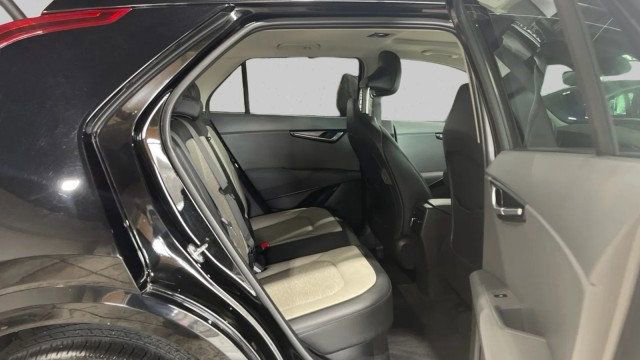 Used 2024 Kia Niro SX Touring FWD image 19