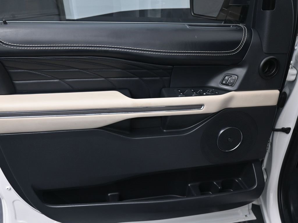 Certified 2023 Ford Expedition Max Platinum image 11