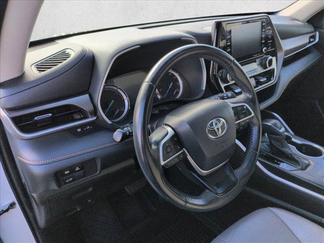Used 2022 Toyota Highlander Bronze Edition image 10