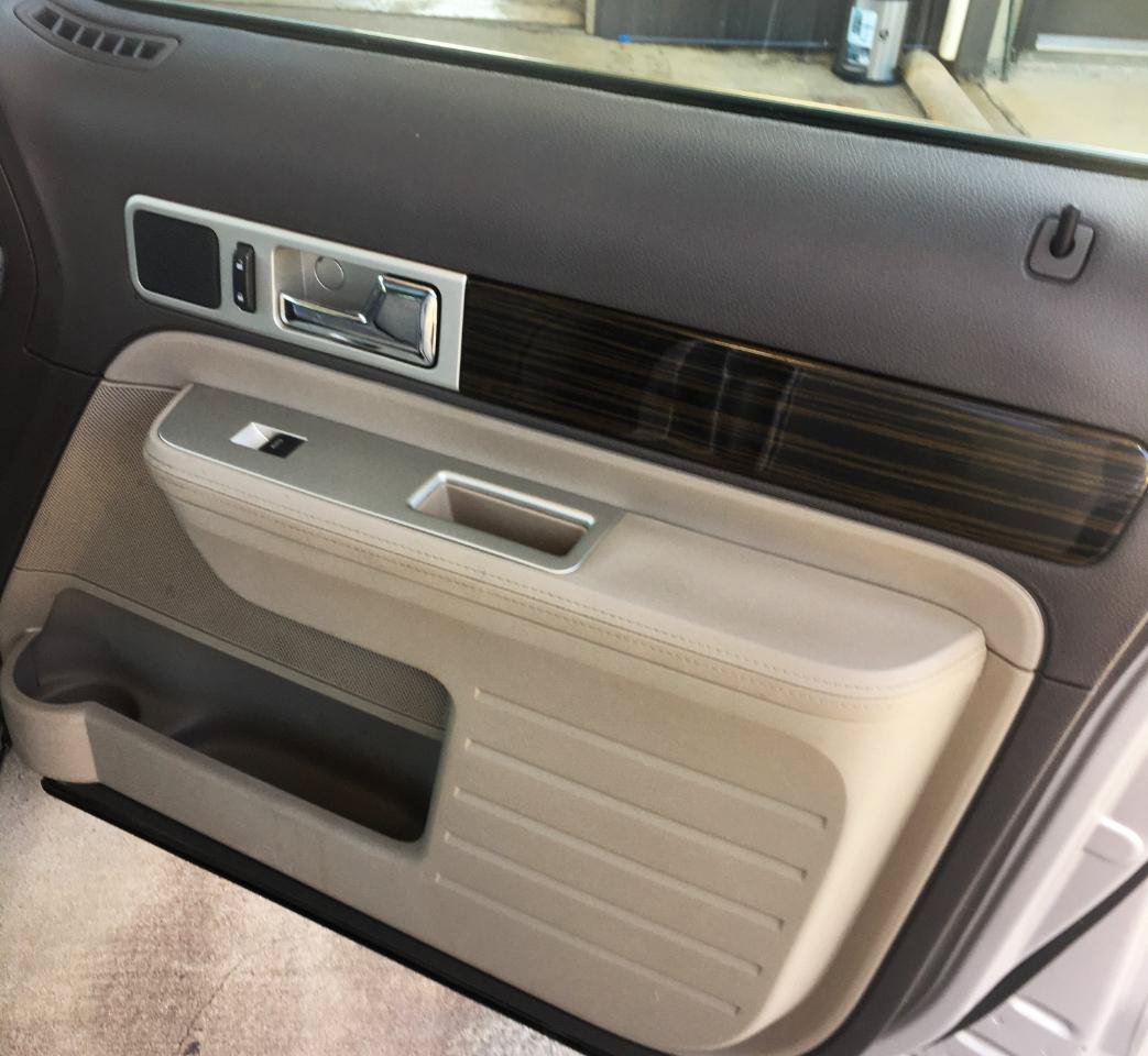 Used 2010 Lincoln MKX 2WD image 13