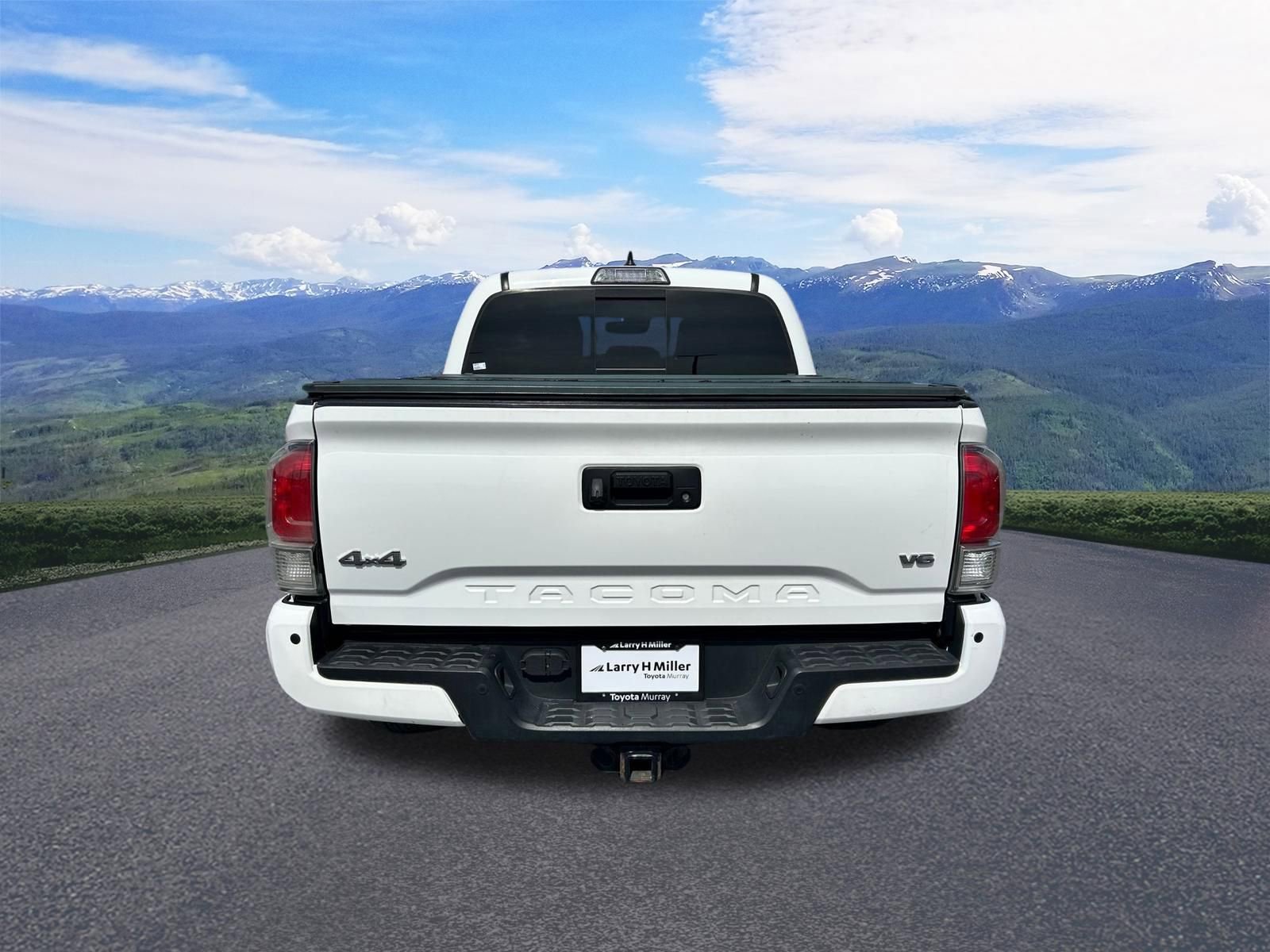 Used 2019 Toyota Tacoma Limited image 4