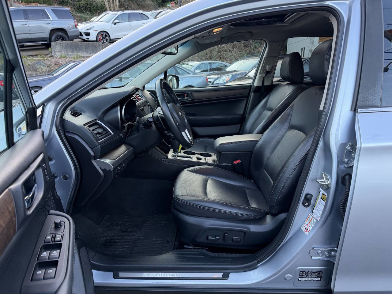 Used 2017 Subaru Outback 2.5i Limited w/ Popular Package #5 image 31