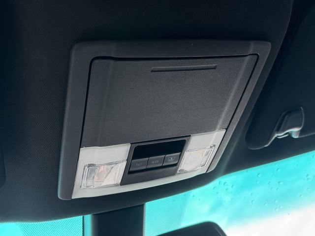 Used 2016 Ford Explorer Limited w/ Equipment Group 301A FWD image 27