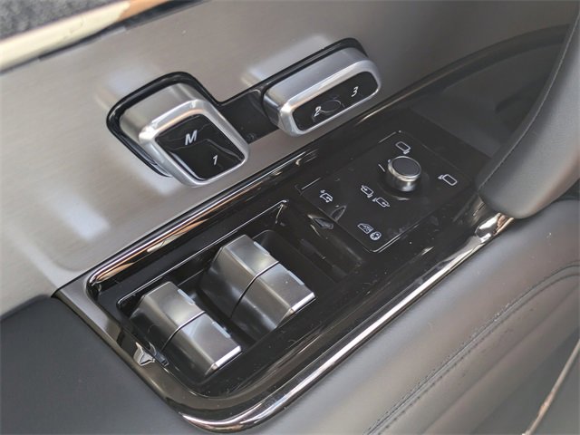 New 2025 Land Rover Range Rover Sport Dynamic SE image 18