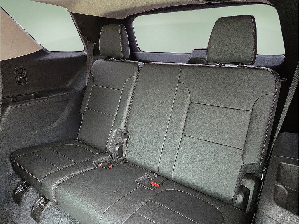 Used 2021 Chevrolet Traverse RS image 19