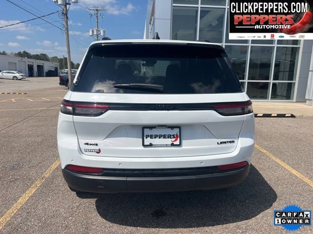 Used 2025 Jeep Grand Cherokee Limited w/ Black Appearance Package AWD/4WD image 6