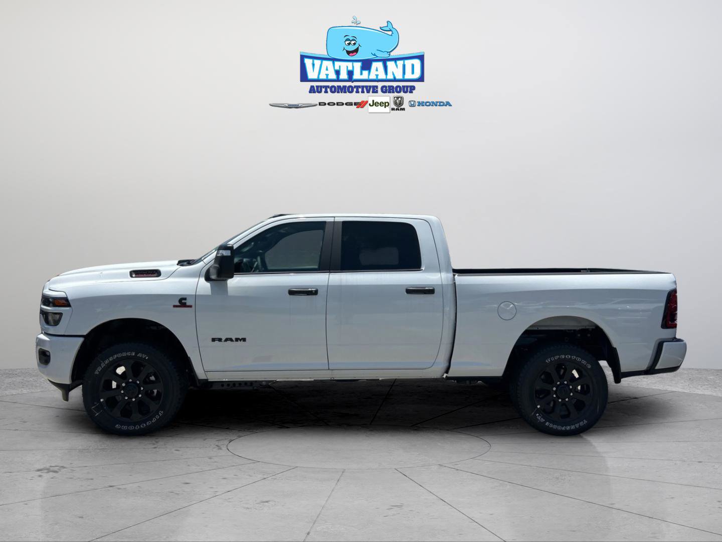 New 2026 RAM 2500 Big Horn AWD/4WD image 2