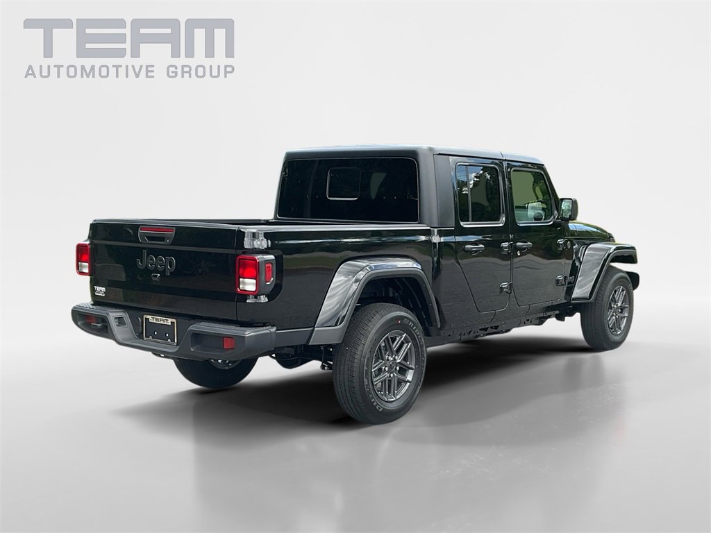 New 2025 Jeep Gladiator Sport image 7