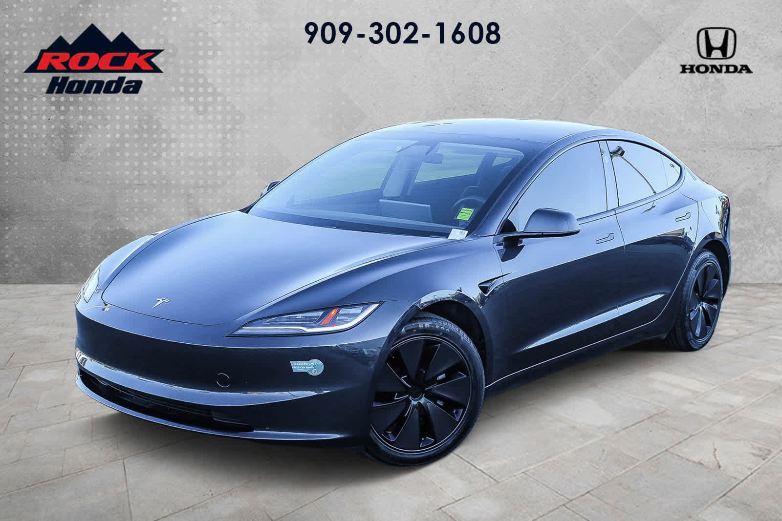 Used 2024 Tesla Model 3 Standard Range image 1