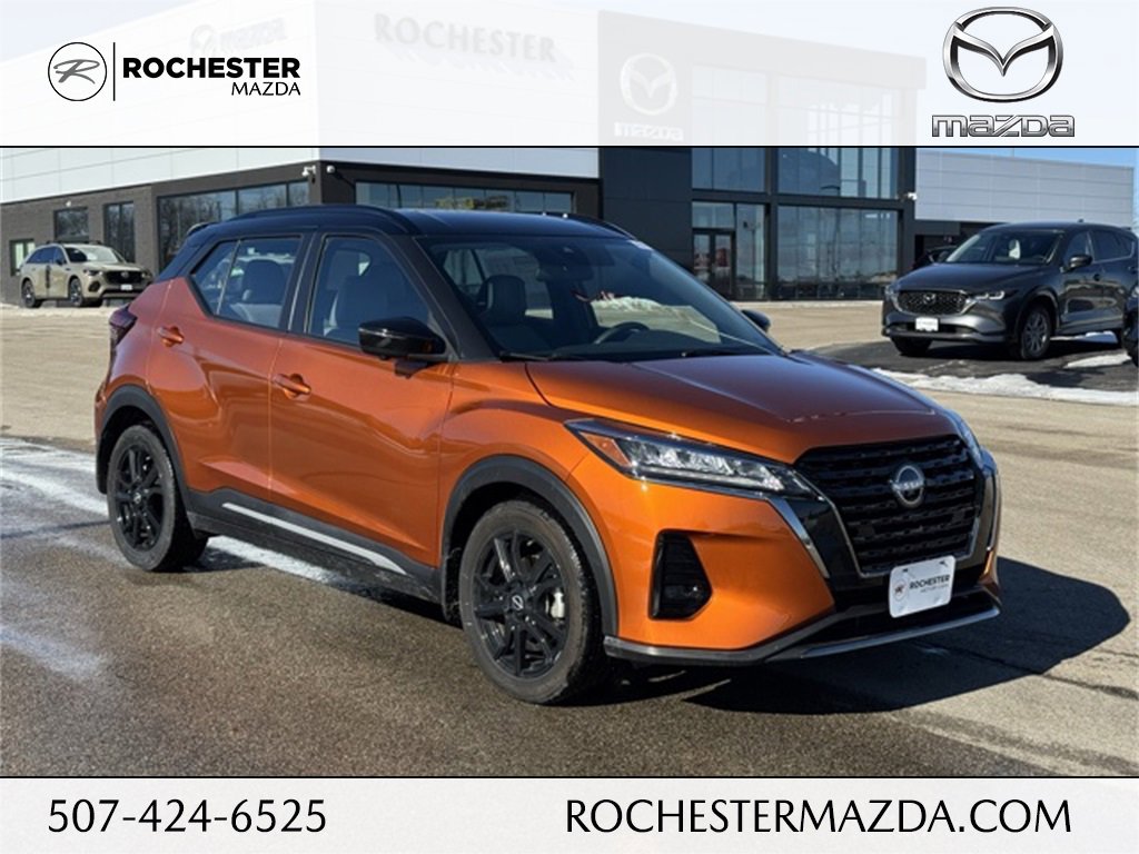 Used 2022 Nissan Kicks SR w/ Premium Package image 1