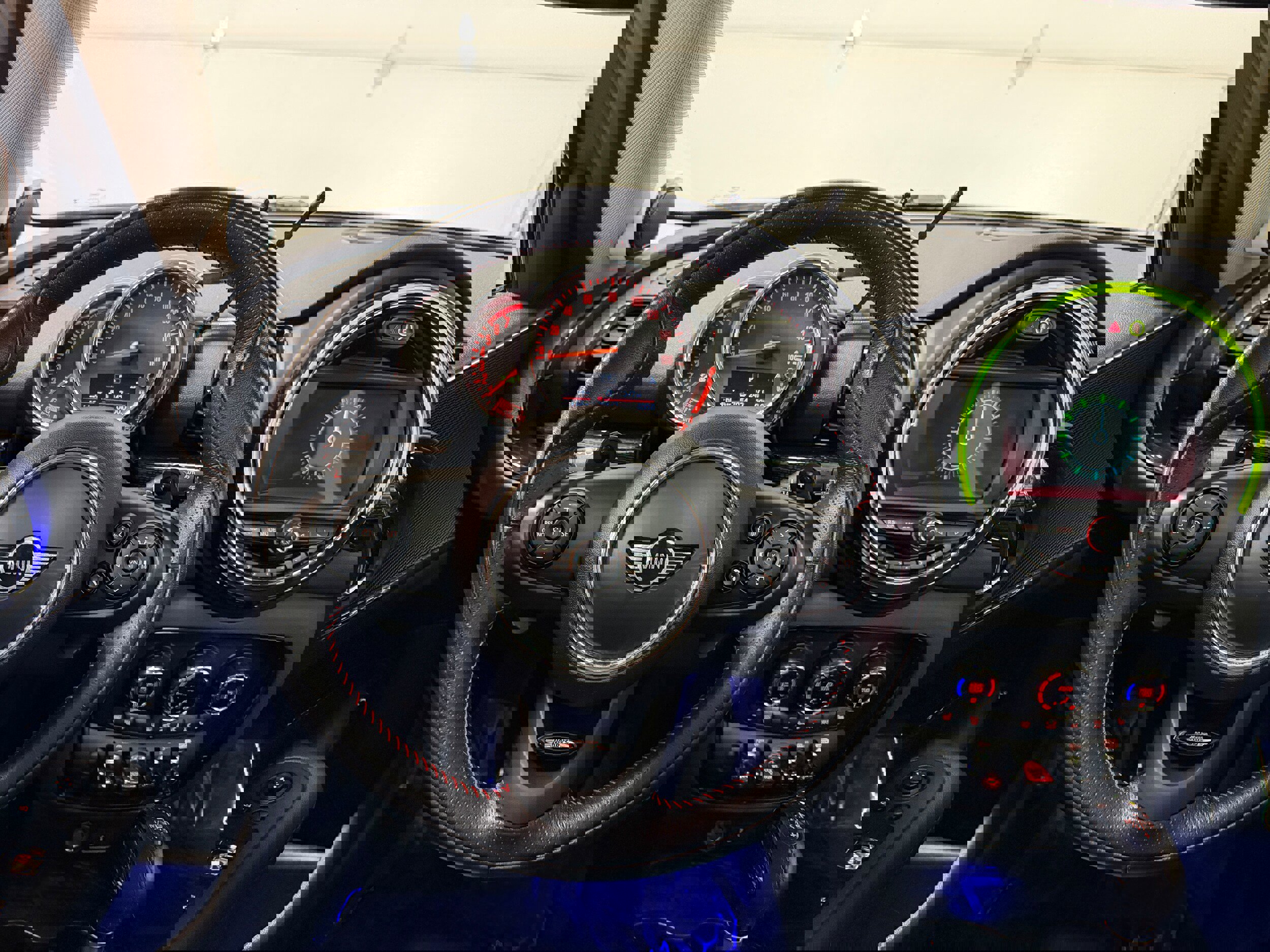 Used 2019 MINI Cooper Clubman S w/ Premium Package image 15