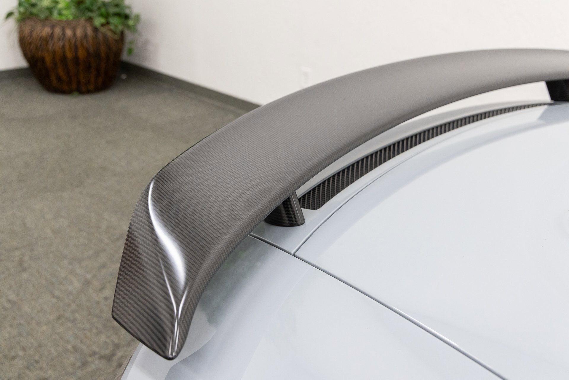 Used 2012 Audi R8 GT image 34