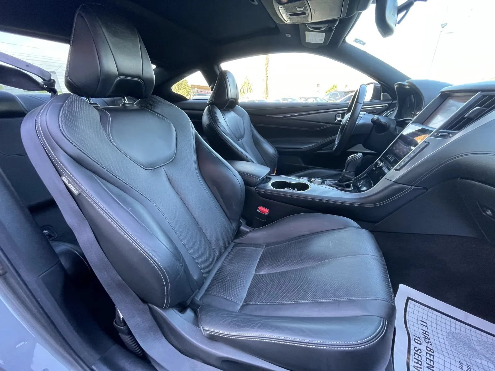 Used 2017 INFINITI Q60 2.0t AWD/4WD image 10