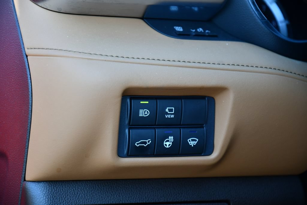 Used 2021 Toyota Highlander Platinum AWD/4WD image 14