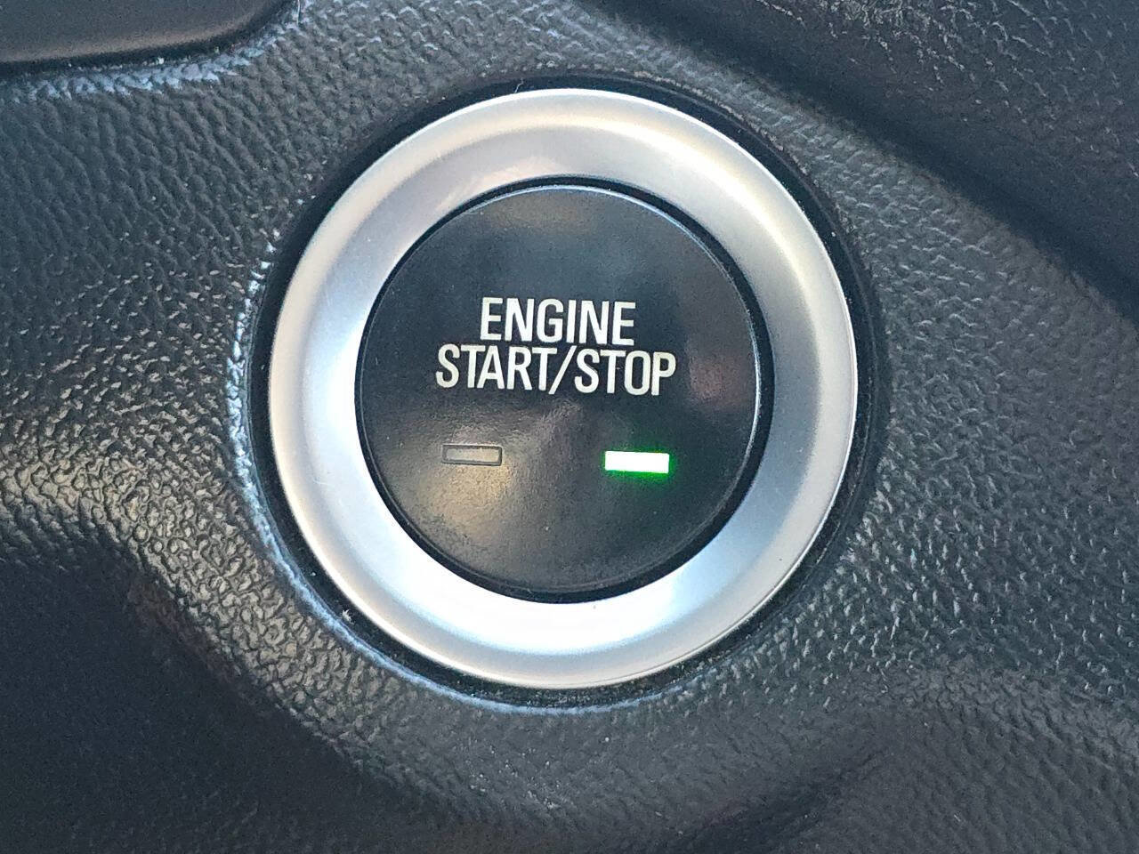 Used 2019 Chevrolet Equinox LT image 30