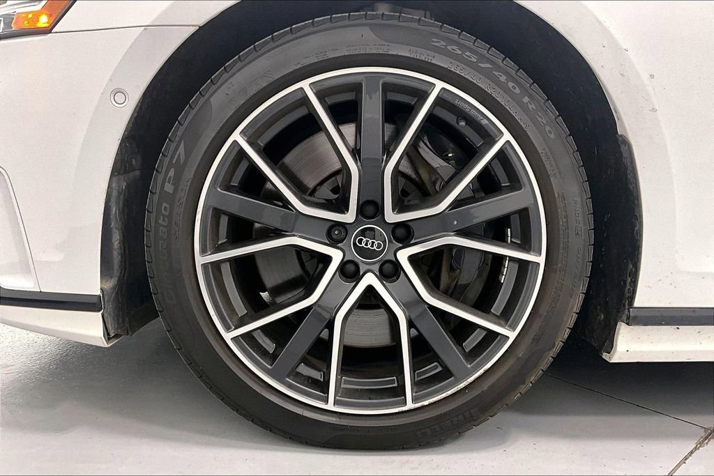 Used 2021 Audi A8 L 4.0T image 8