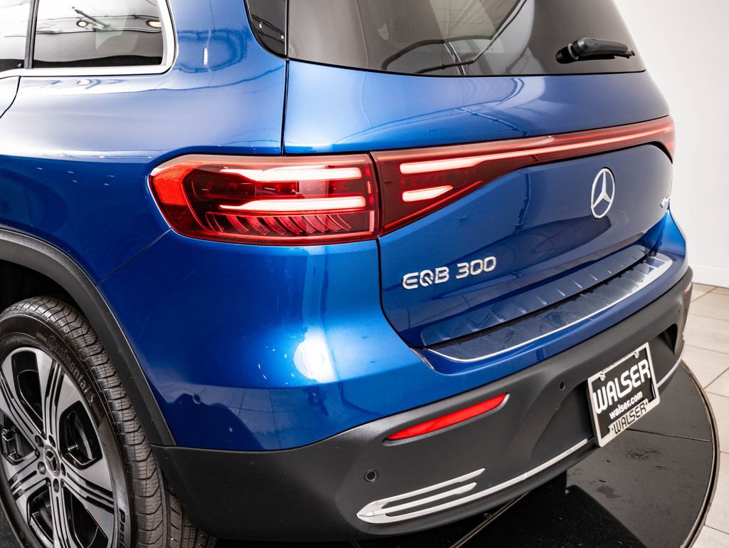 Used 2024 Mercedes-Benz EQB 300 4MATIC image 18