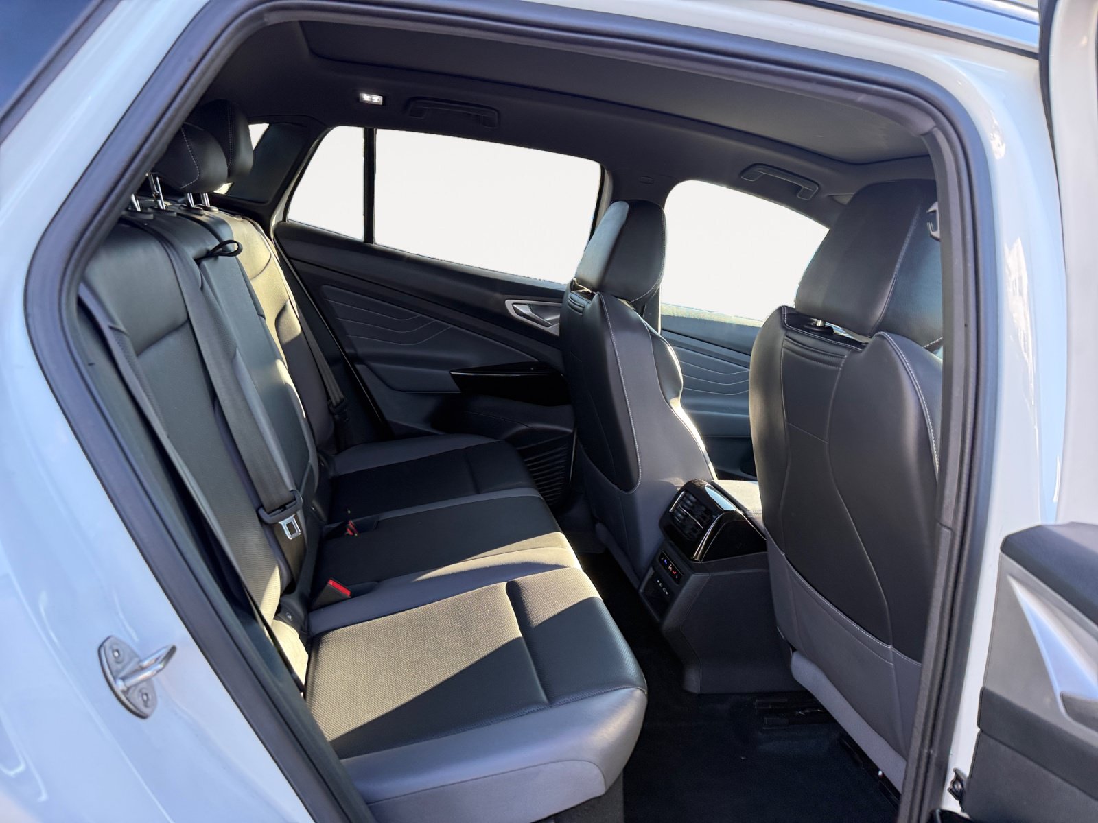 Certified 2023 Volkswagen ID.4 Pro S Plus RWD image 18