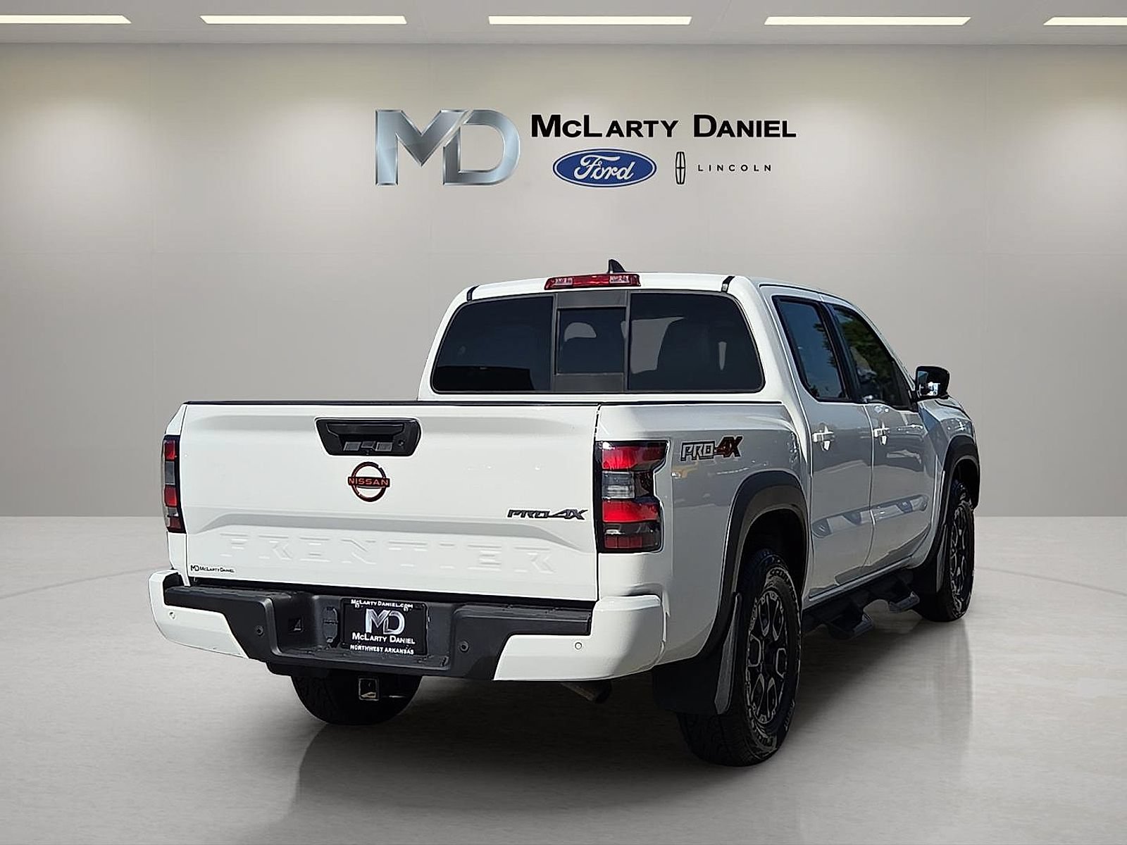 Used 2022 Nissan Frontier PRO-4X w/ Pro-4X Premium Package AWD/4WD image 5